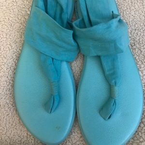 Size Youth 6-7 Sanuk aqua yoga sling sandals